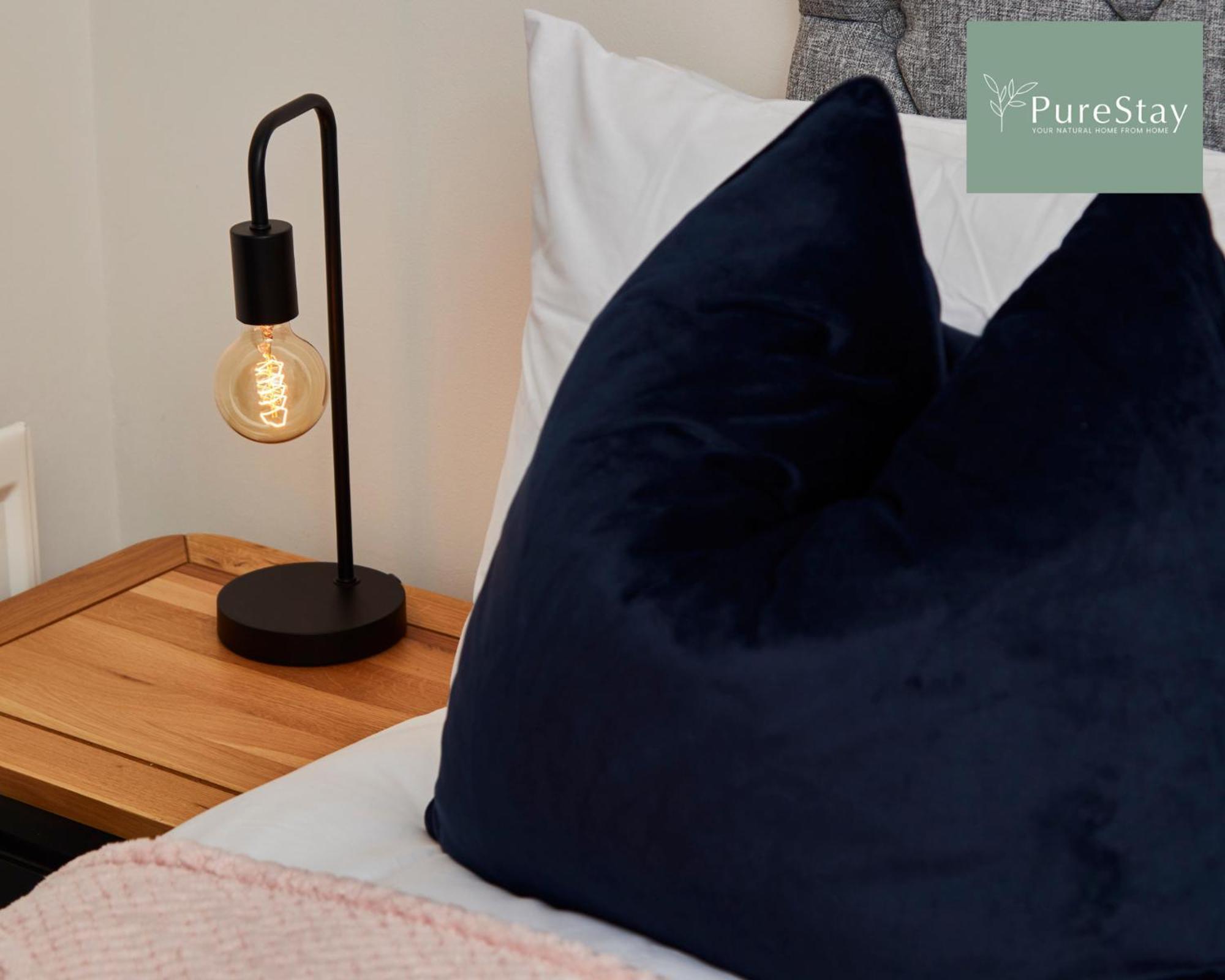 Beautiful Four Bed House By Purestay Short Lets & Serviced Accommodation Coventry With Parking 외부 사진