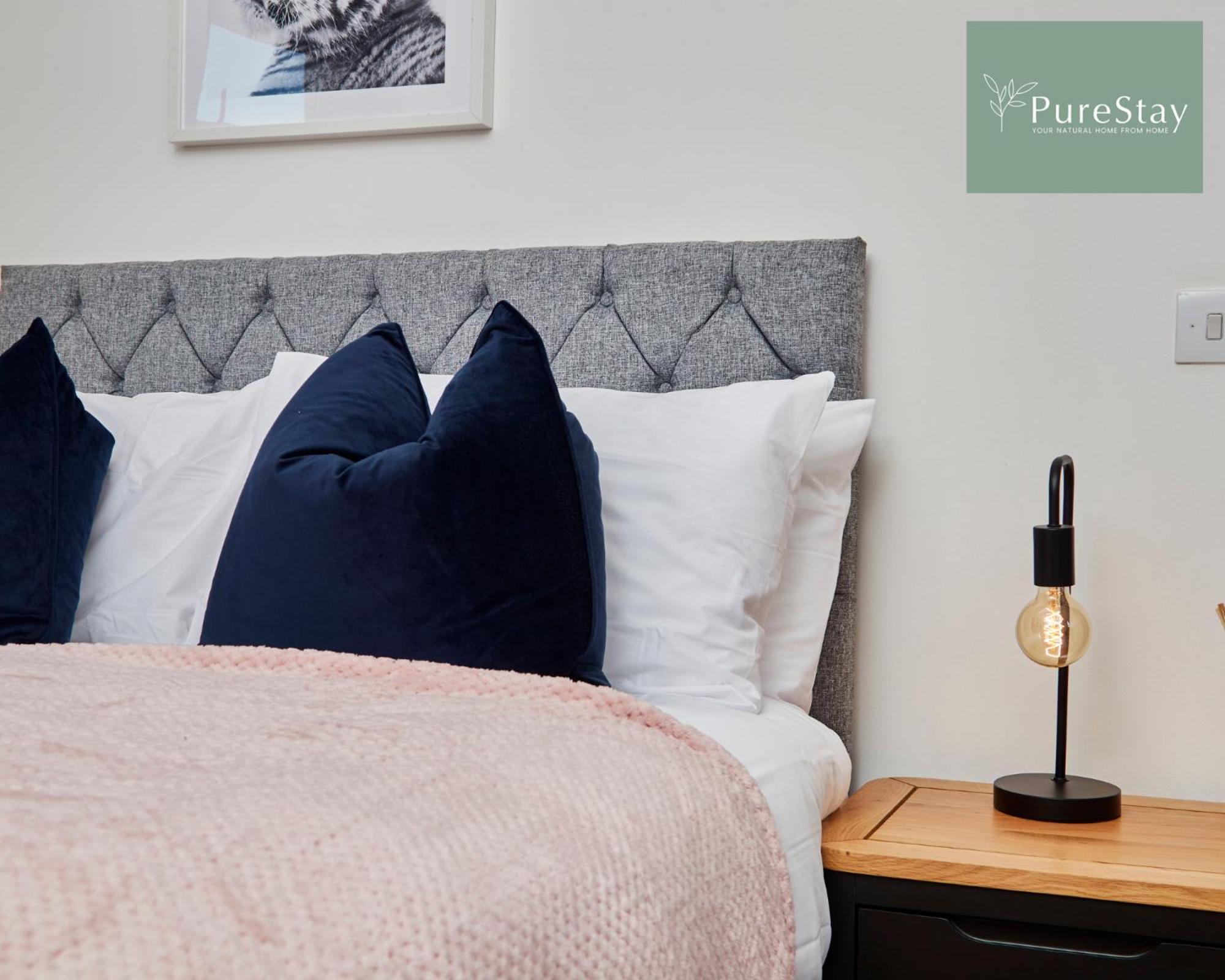 Beautiful Four Bed House By Purestay Short Lets & Serviced Accommodation Coventry With Parking 외부 사진