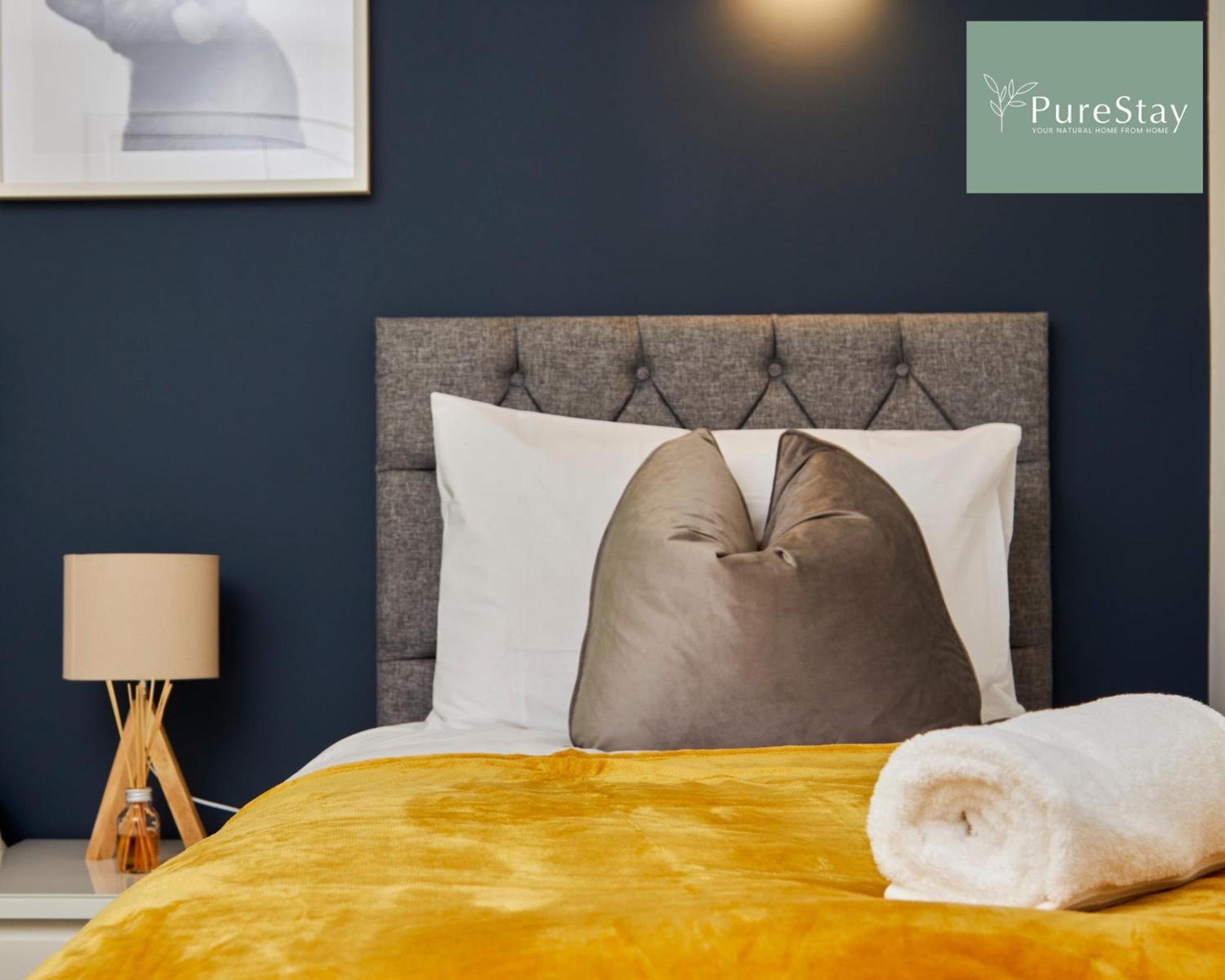Beautiful Four Bed House By Purestay Short Lets & Serviced Accommodation Coventry With Parking 외부 사진