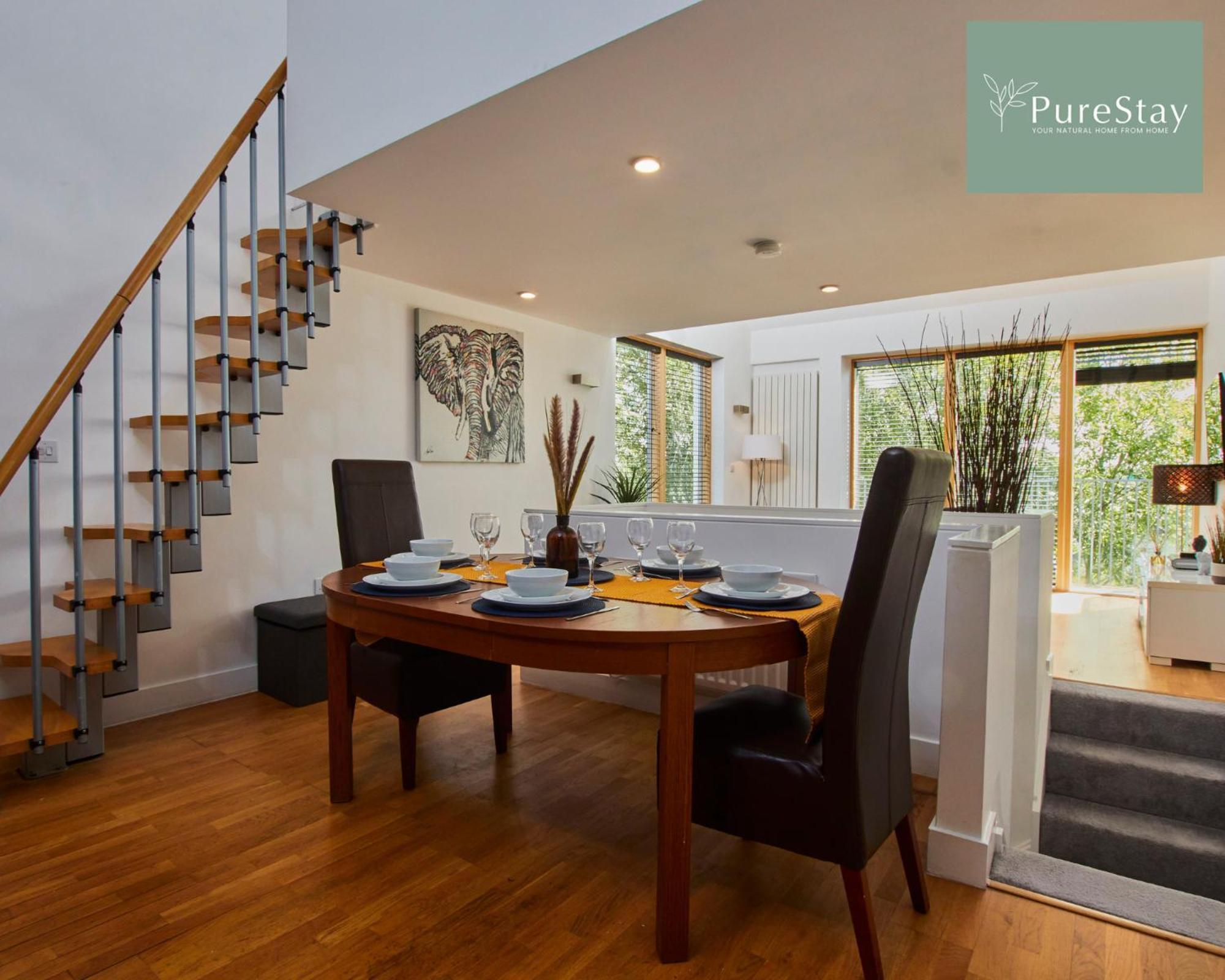 Beautiful Four Bed House By Purestay Short Lets & Serviced Accommodation Coventry With Parking 외부 사진