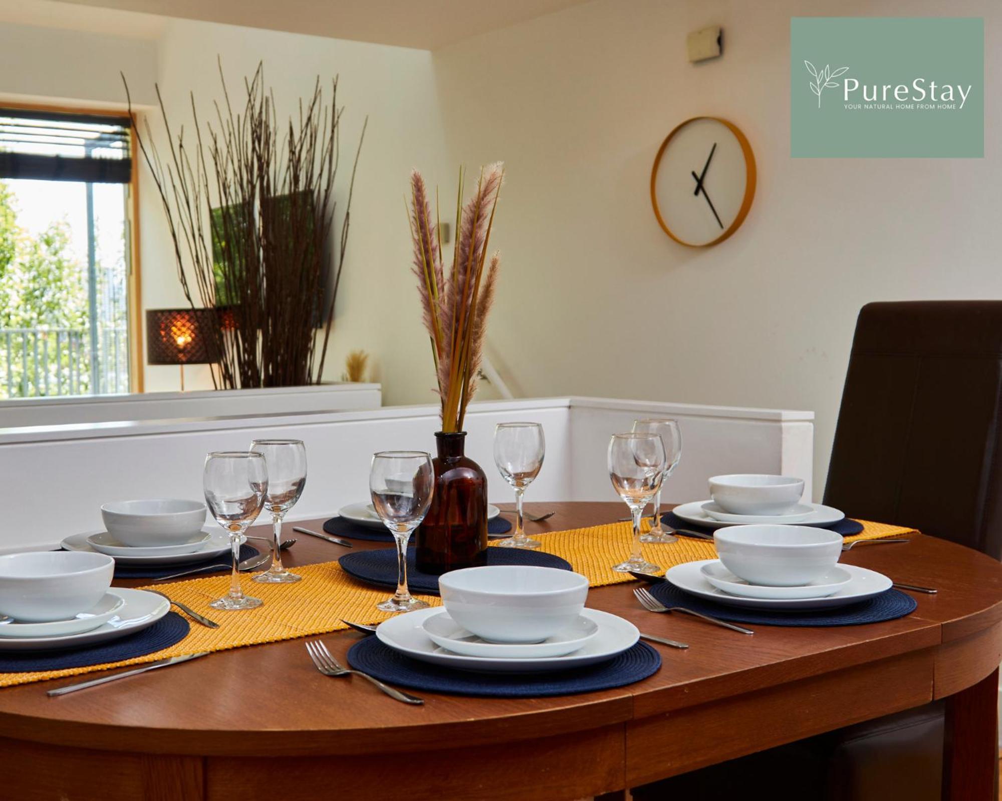 Beautiful Four Bed House By Purestay Short Lets & Serviced Accommodation Coventry With Parking 외부 사진