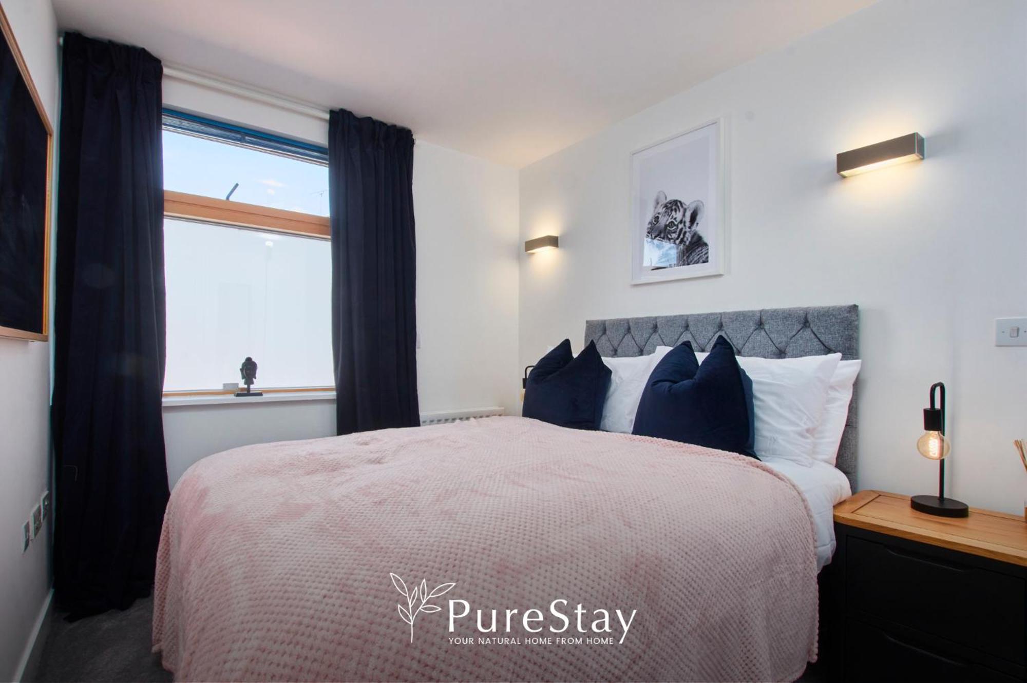 Beautiful Four Bed House By Purestay Short Lets & Serviced Accommodation Coventry With Parking 외부 사진